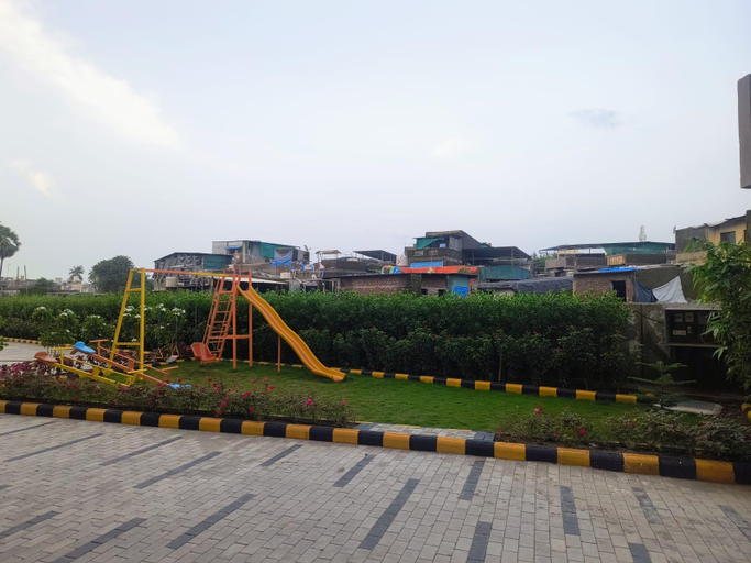 Others 5, Hotel Royal Bloom, Surat