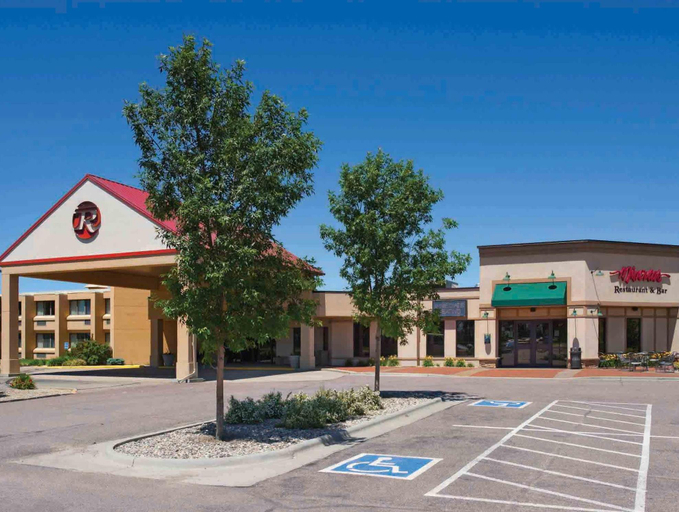 Exterior & Views 2, AmericInn by Wyndham Watertown, Codington