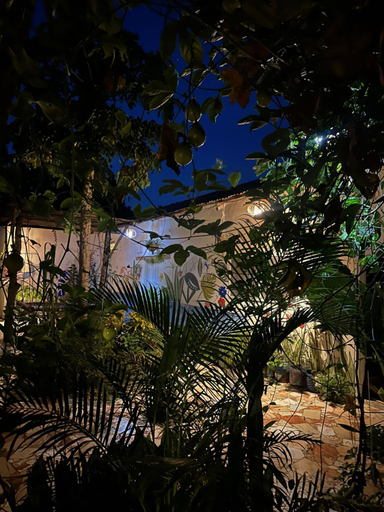 Others 5, Mama's House, Magharibi