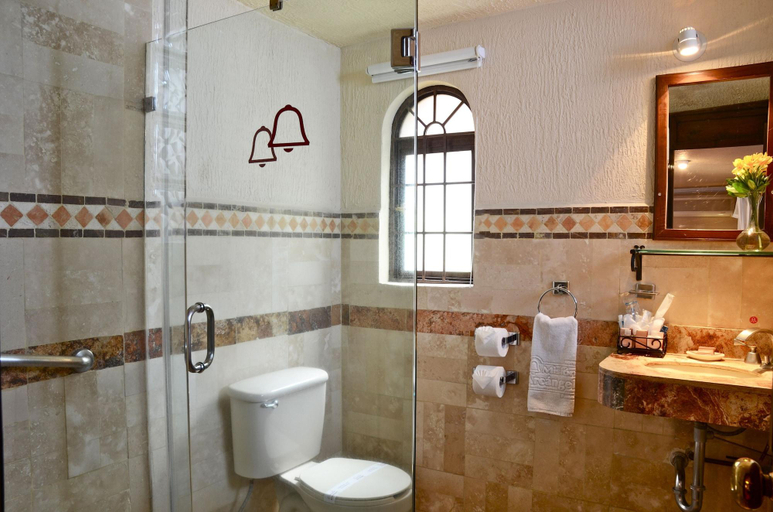 Bathroom 3, Mision Arcangel Puebla, San Andrés Cholula