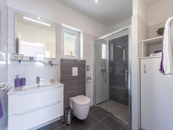 Bathroom 5, Villa Blue Sky, Bol