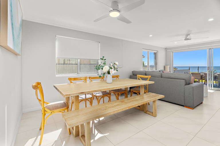 Others 3, Seabreeze on the Beach, Shellharbour