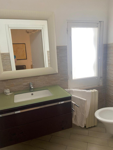 Bathroom 3, EMOZIONI, Taranto