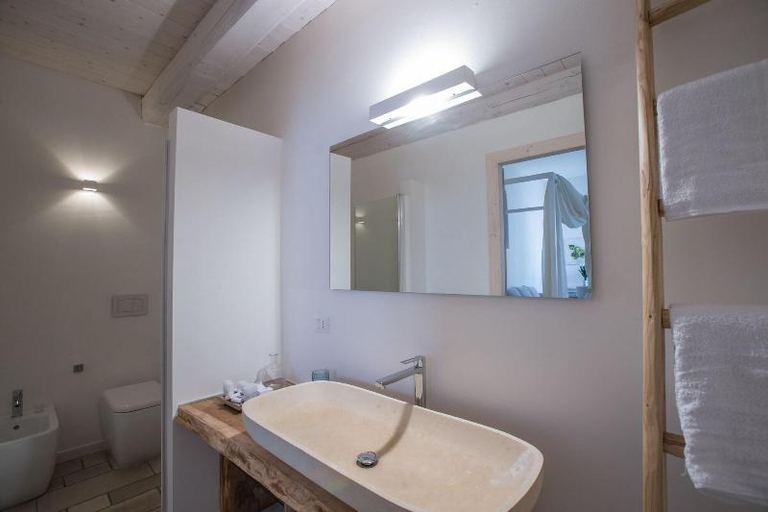 Bathroom 4, Li Pappi Antico Casale, Lecce