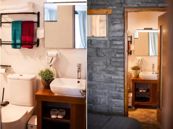 Bathroom, Fuxishan East Inn, Beijing