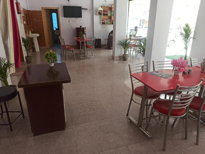 Food & Drinks 4, Vijay residency, Uttarkashi