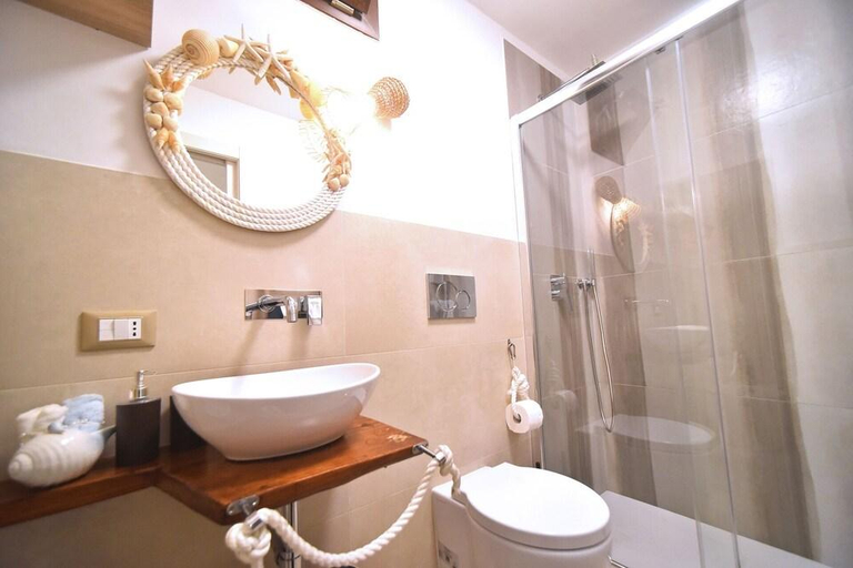 Bathroom 5, L'Antica Rimessa da Gigi, Lecce