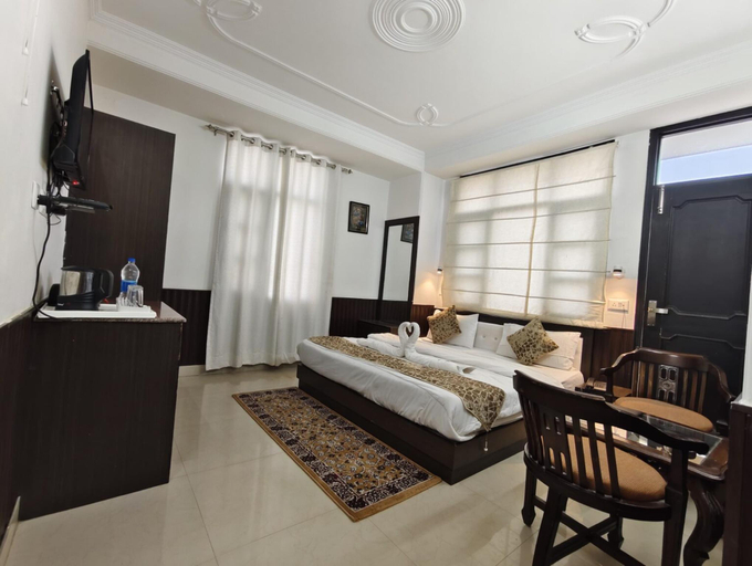 Bedroom 3, OnlyStay Silicon Inn Shimla, Shimla