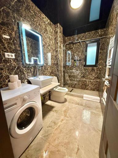 Bathroom 3, Happy Apartments Mamaia Nord 2 Camere, Navodari