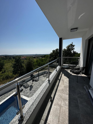 Others 3, Villa Mariella, Kanfanar