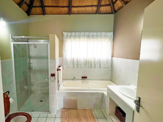 Bathroom 2, Protea Ridge Guest Cottages and Conference Centre, City of Johannesburg