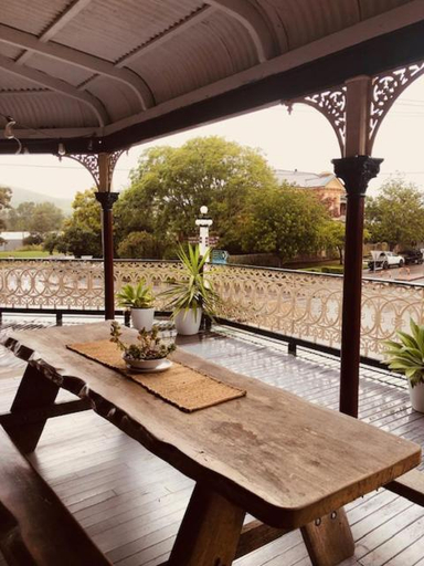 2, Bank Hotel Dungog, Dungog