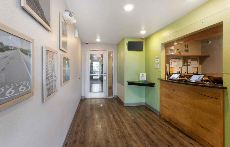 Public Area 2, Extended Stay America Select Suites - Phoenix - West, Maricopa