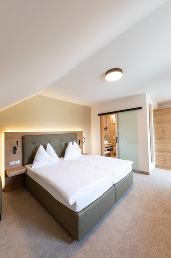 Bedroom 2, Hotel Die Pflegerbrucke, Salzburg Umgebung