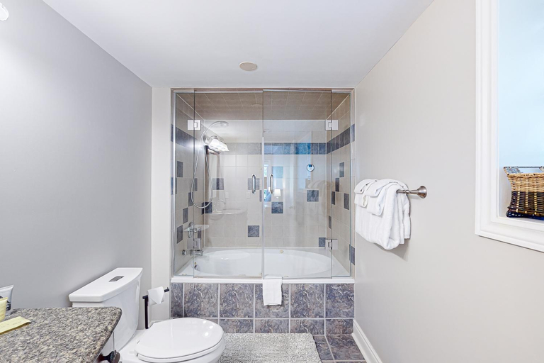 Bathroom 3, Chateau Ridge 120, Grey