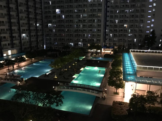 Sport & Beauty 2, Condo with Balcony at Makati SM Jazz, Makati City