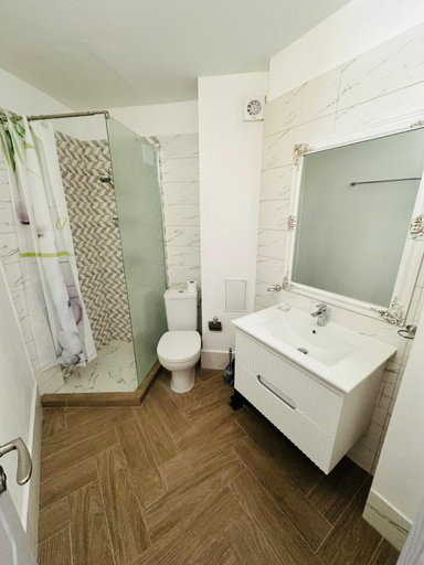 Bathroom 3, Complex Sands Holiday Apartments, Nesebar