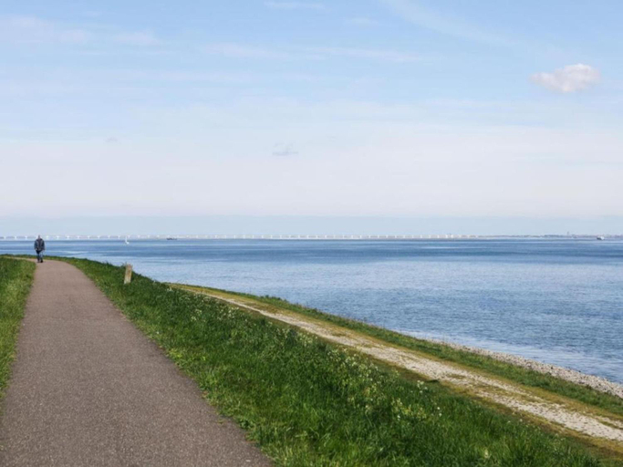 Others 4, Holiday Home in Zeeland with Spacious Garden, Kapelle