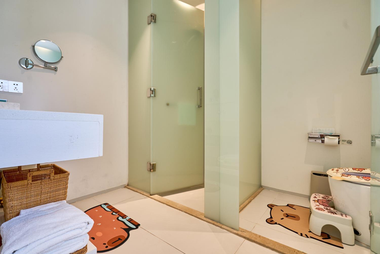 Bathroom 4, Miyue Shenzhen Blue and White Holy Island Cliff Pool Hotel, Shenzhen