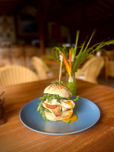 Food & Drinks 4, Kura Kura House, Sumbawa Barat