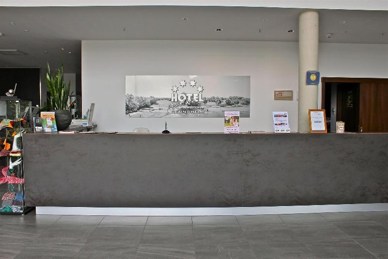 Public Area 3, Hotel absolute, Groß-Gerau