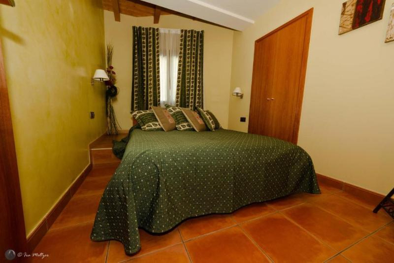 Bedroom 2, Els Meners