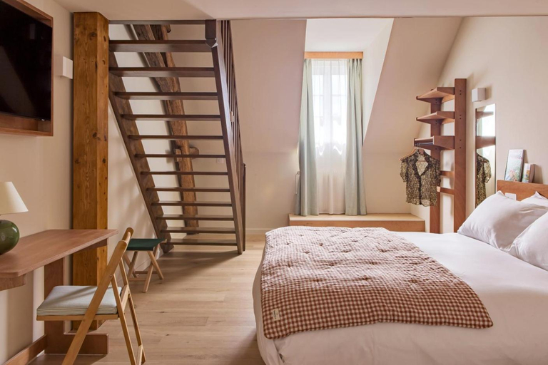 Bedroom 3, Hôtel de la Paix, Beaune, Côte-d'Or