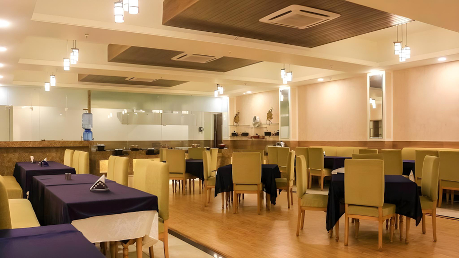 Food & Drinks 5, Dee Marks Hotel and Resorts, Delhi