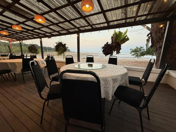 Food & Drinks 4, Rafflesia Resort, Lundu