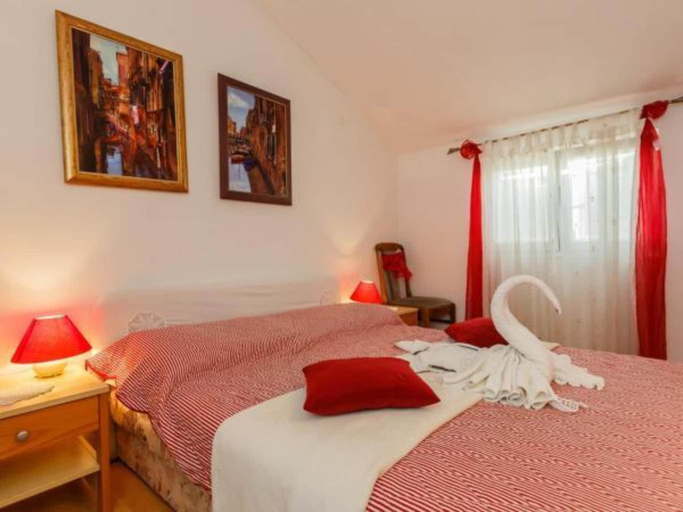 Bedroom 2, Apartments Roda - One Bedroom Apartment with Terrace Mira - ST, Supetar