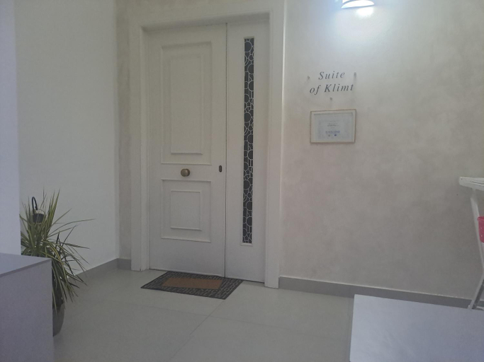 Others 5, SUITE OF KLIMT, Lecce