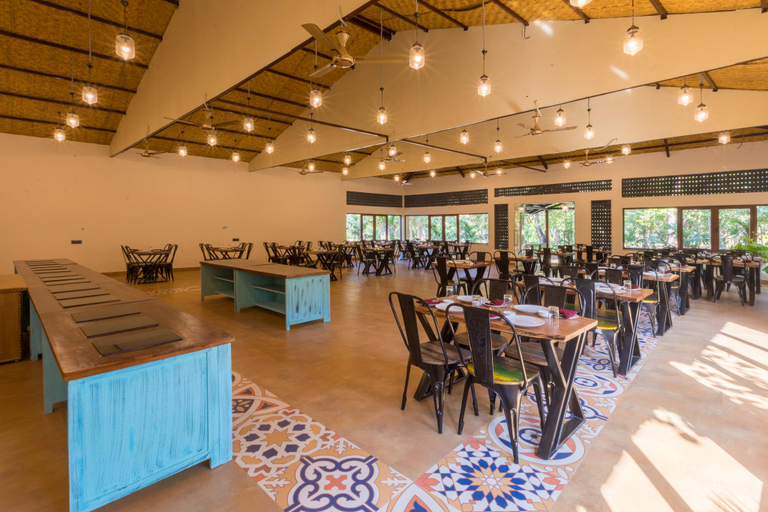 Food & Drinks 5, Sterling Padam Pench, Seoni