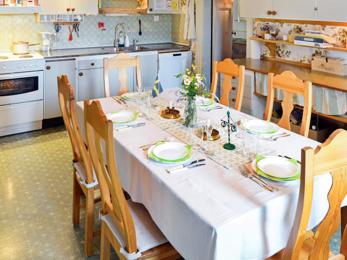 Food & Drinks 4, person holiday home in STORA SUNDBY, Eskilstuna