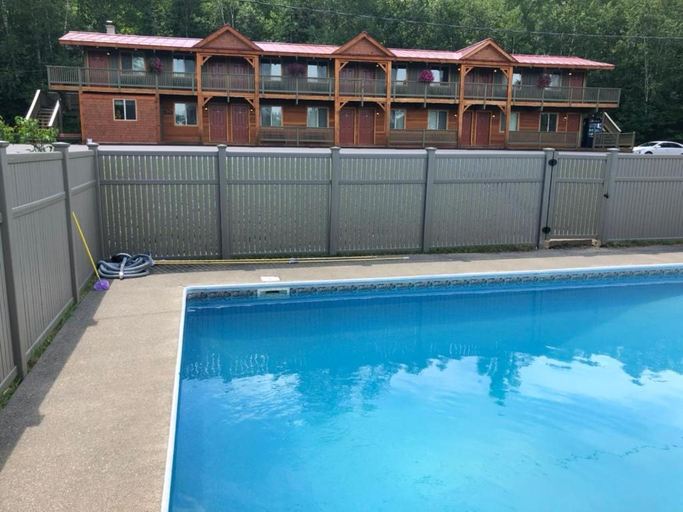Others 4, Moose Mountain Inn, Piscataquis