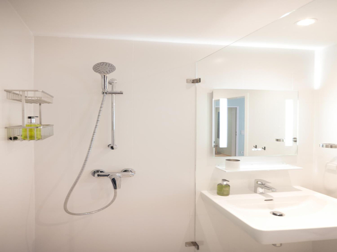 Bathroom 3, Appartements nicht weit von der Donau, Linz