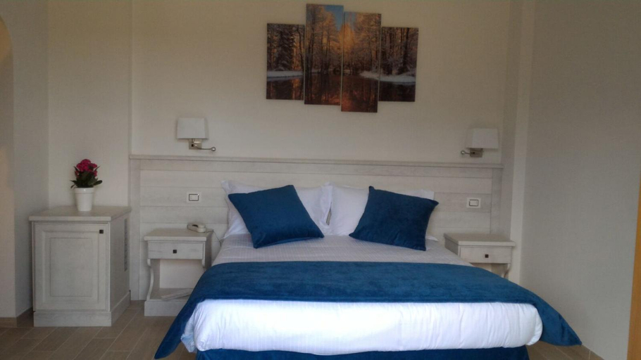 Bedroom, Hotel Il Bucaneve, L'Aquila