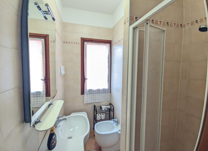 Bathroom 4, Last Minute Booking, Verona