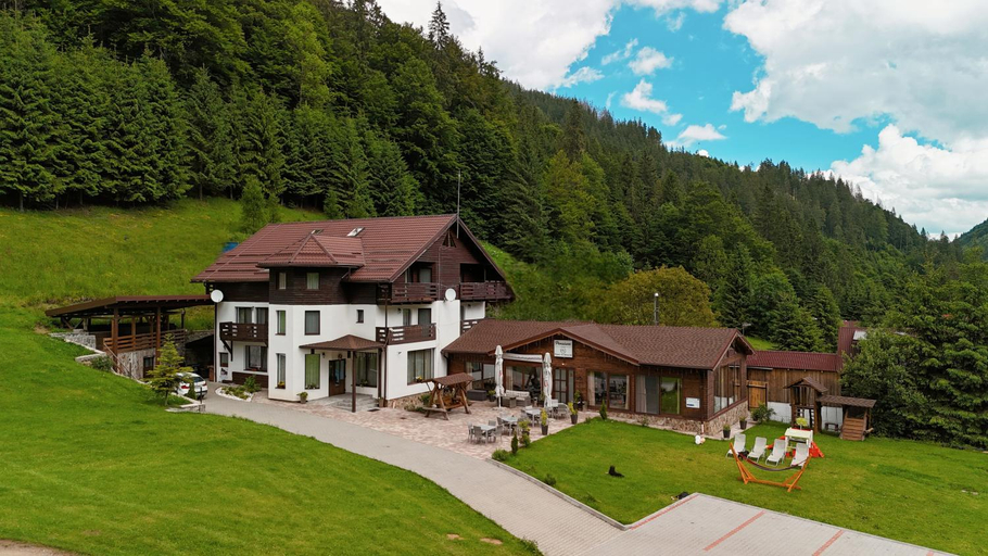 Exterior & Views 1, Pensiunea Popas in Apuseni, Margau