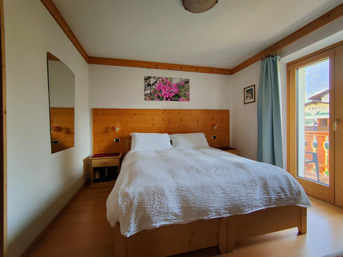 Bedroom 2, B&B Alvera, Belluno