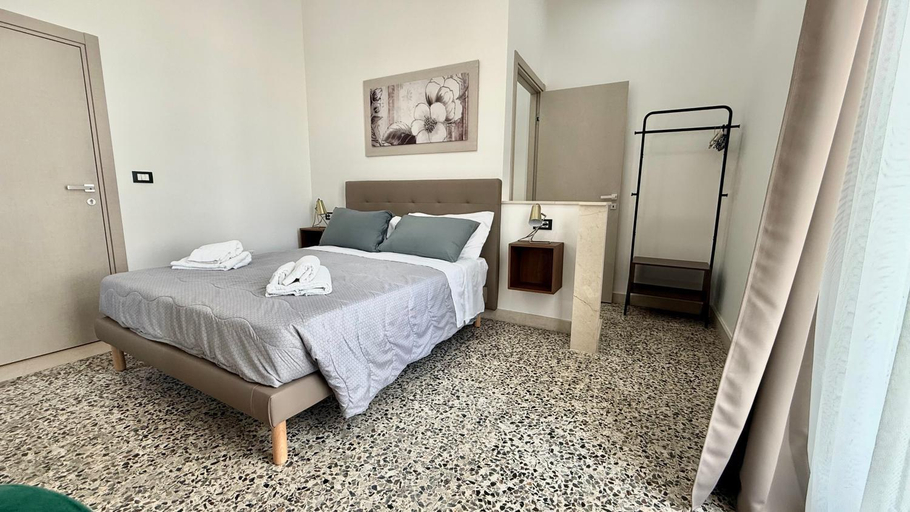Others 4, Kyansa Sicily a Pachino, Syracuse