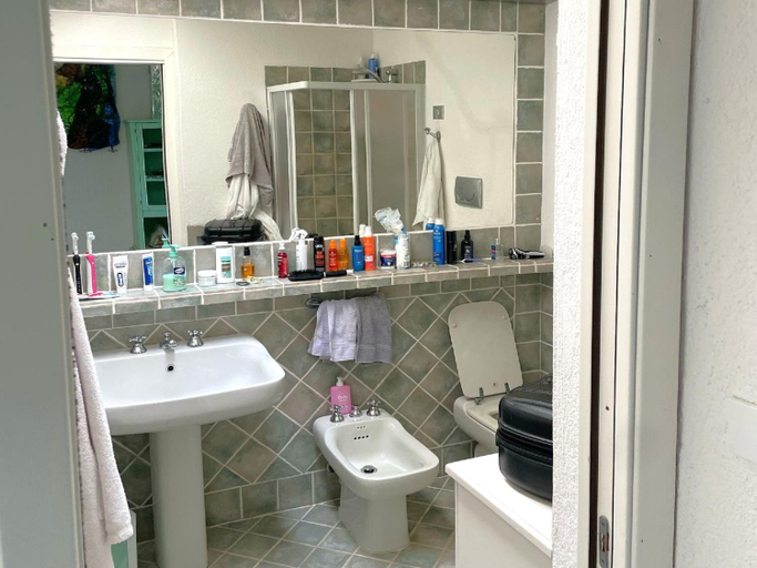 Bathroom, Apartment in Olbia with garden, Olbia-Tempio