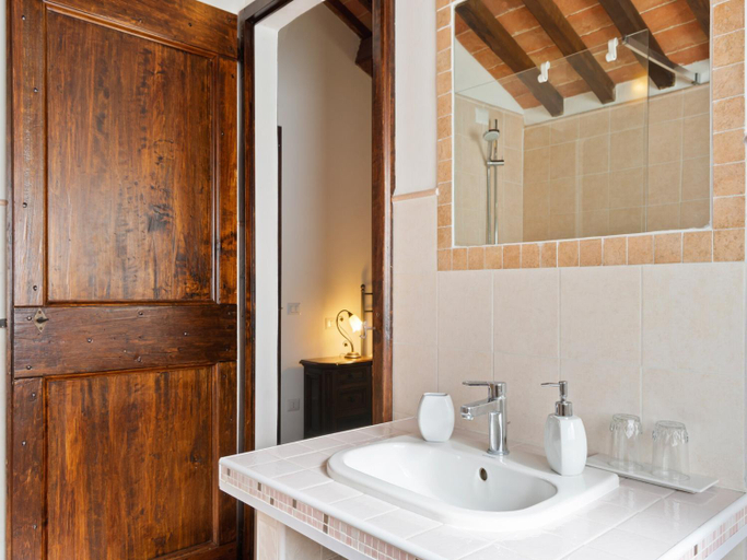 Bathroom 3, Stay with Local Flavors, Perugia