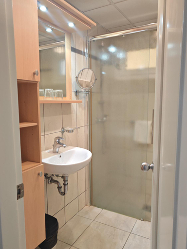 Bathroom 3, Club Excelsior II, Las Palmas