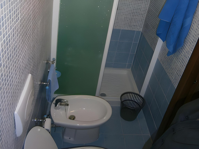 Bathroom 3, B&B Ersilia, Napoli