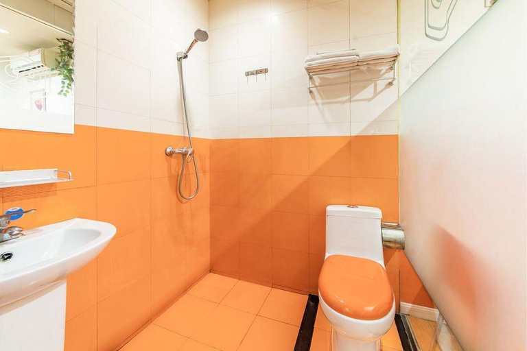 Bathroom 2, Xing yue wan business hotel, hangzhou, Hangzhou