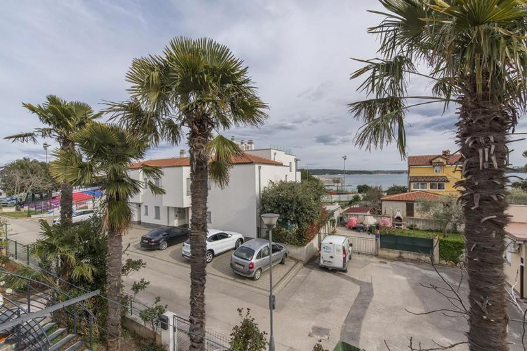 Others 5, Apartment Zak, Novigrad