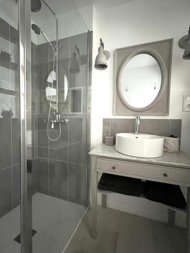 Bathroom 3, La Maison de Manou, Eure