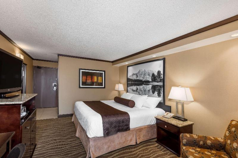 Others 5, Super 8 by Wyndham Wetaskiwin, Division No. 11