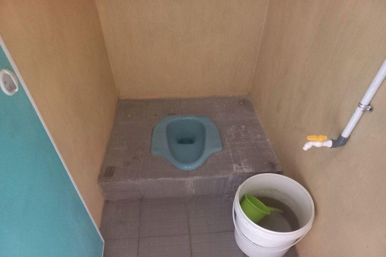 Bathroom, SPOT ON 93542 Suripah Kostel Syariah, Cimahi