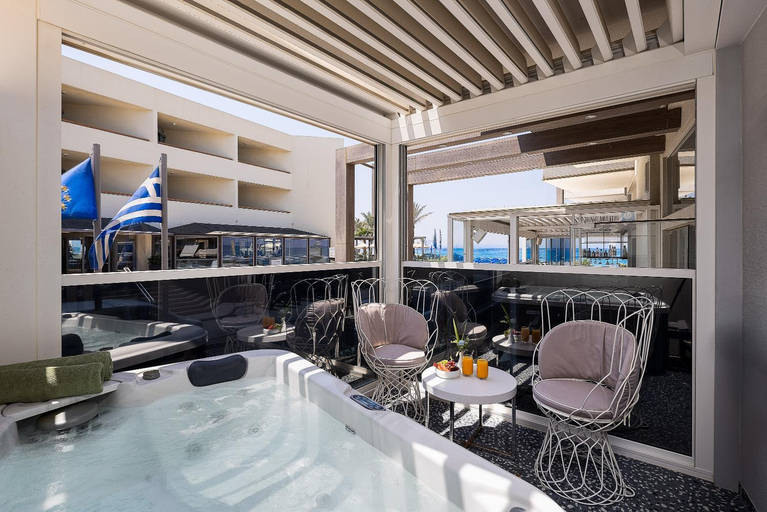 Food & Drinks 4, Pearl Beach Apartments, Crete